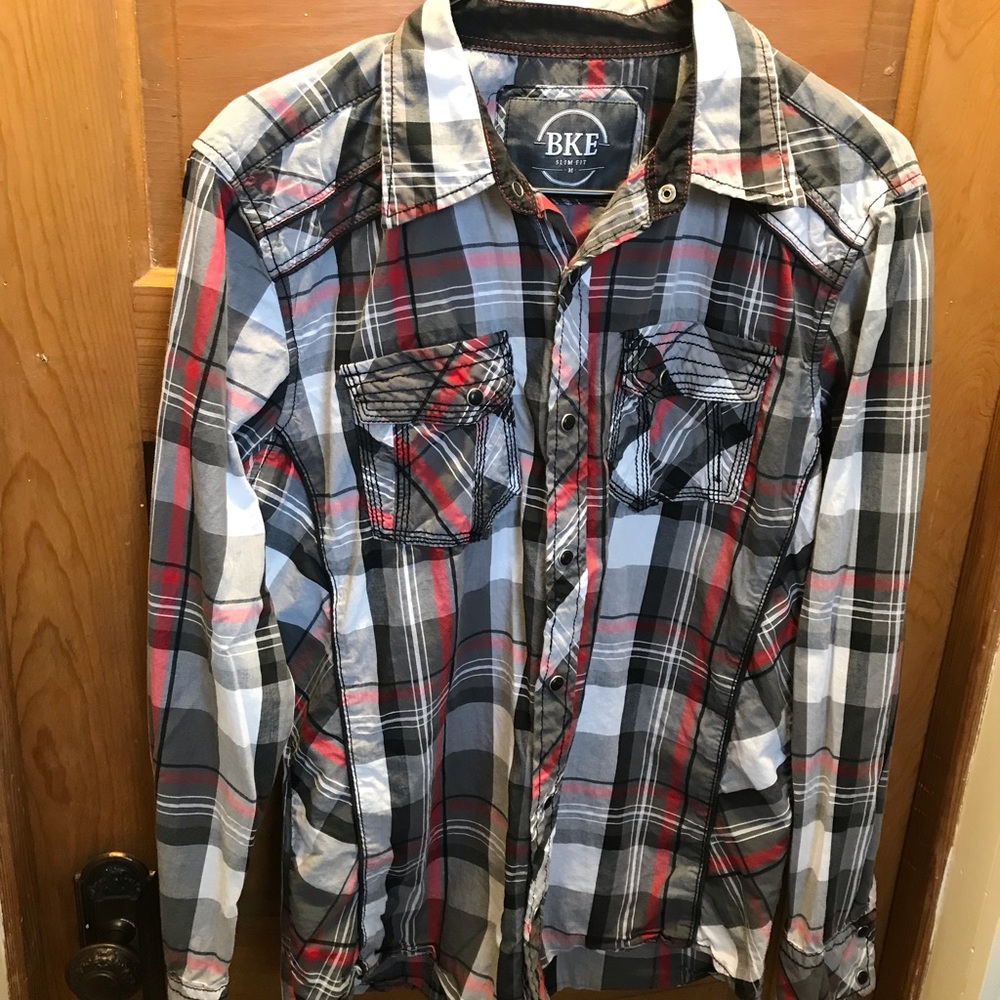 BKE Plaid shirt with snaps, size Medium, athletic fit